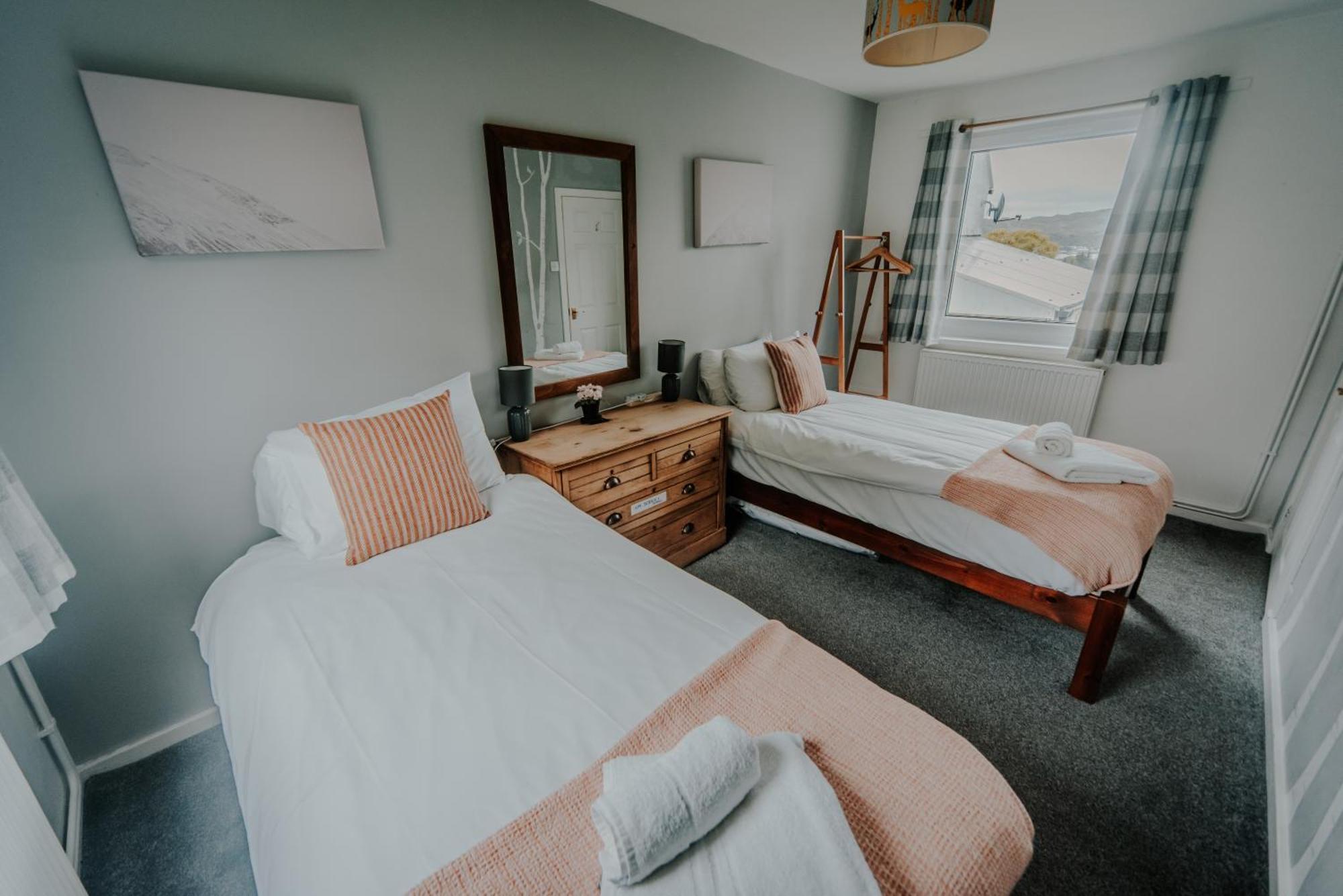 Old Kyle Farm - Stunning Views - 2 Mins From Skye Bridge Villa Kyleakin Exterior foto